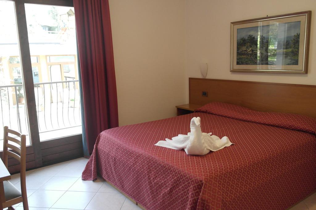 Locanda Bellavista B&B Malcesine Rum bild